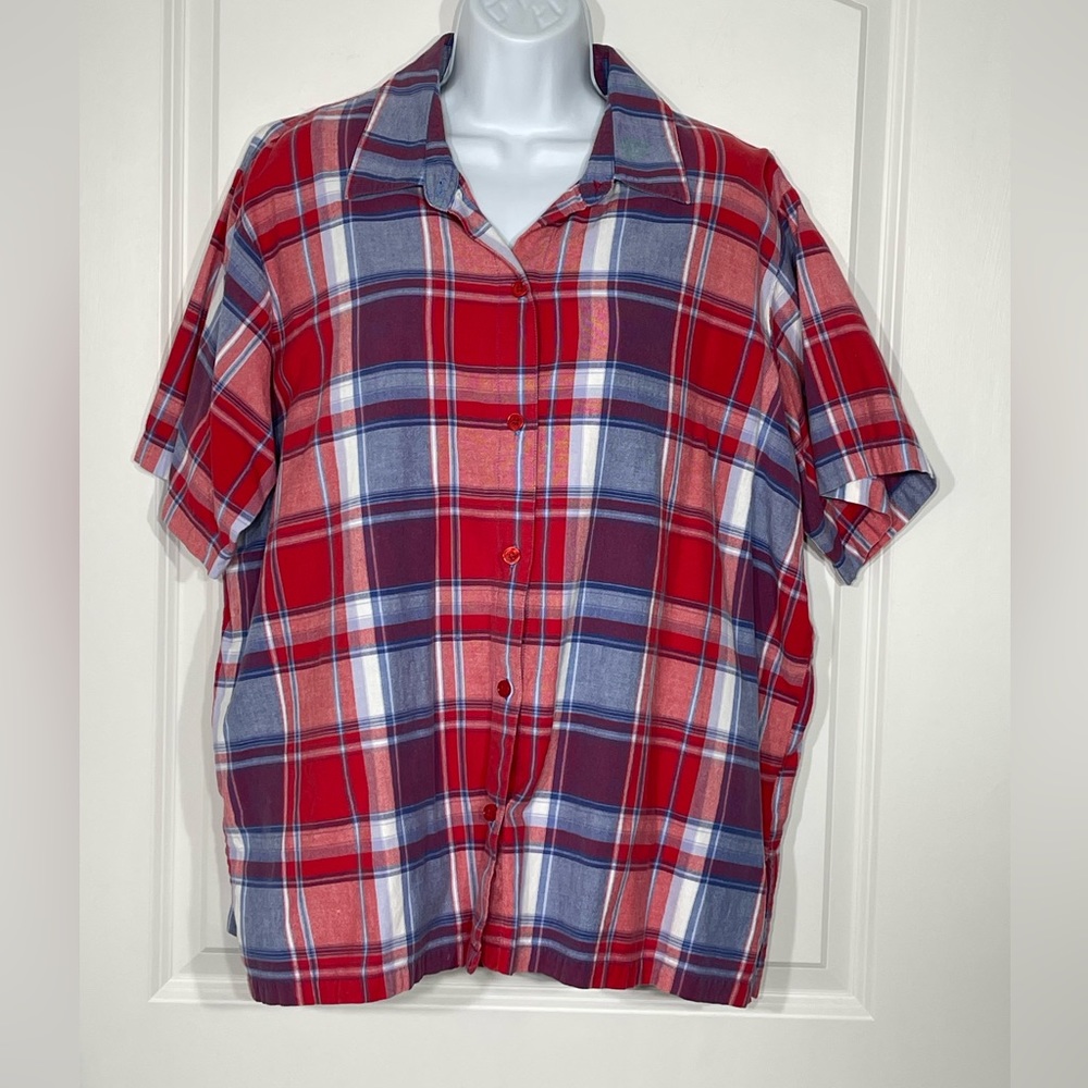 Victoria Jones Women button down shirt